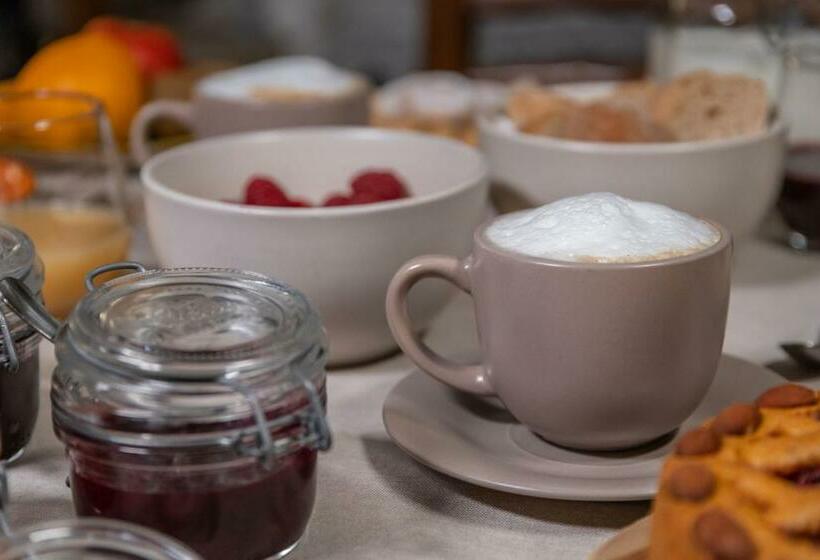 فندق Agritur Broch