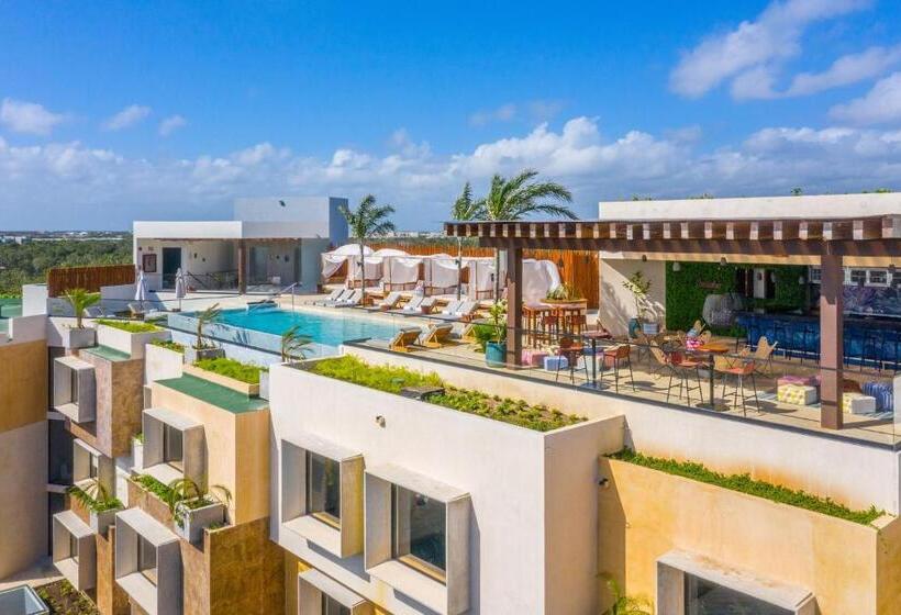 هتل Aloft Tulum