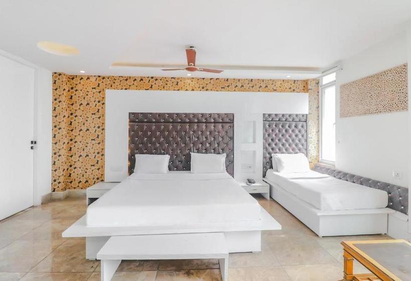 Capital O 72530 Hotel Vivaan