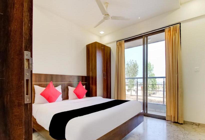 בית מלון כפרי Capital O Nsk181 Rio Inn