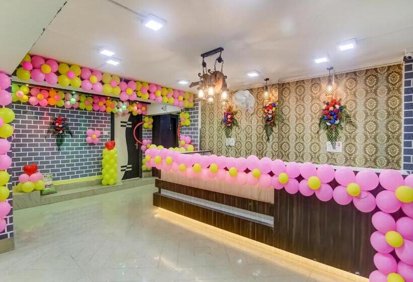 فندق Super Capital O Divira Inn