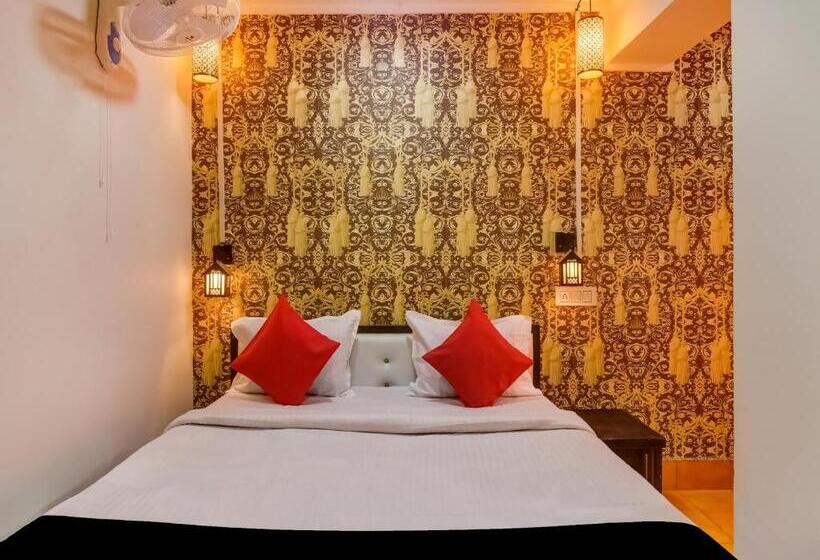 فندق Super Capital O Divira Inn