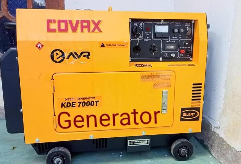 בית מלון כפרי Double Lake View Tissa & Safari