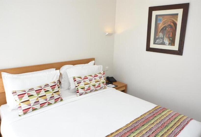 هتل Downtown Tunis