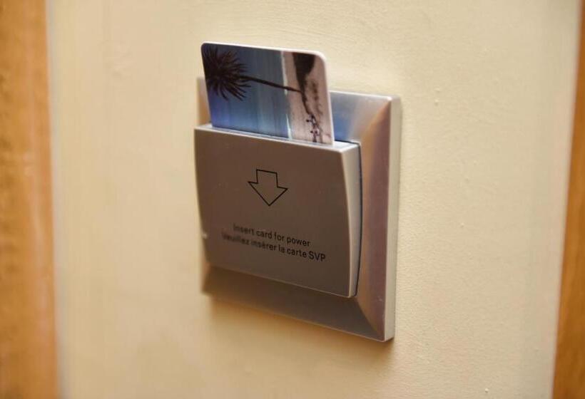 هتل Downtown Tunis