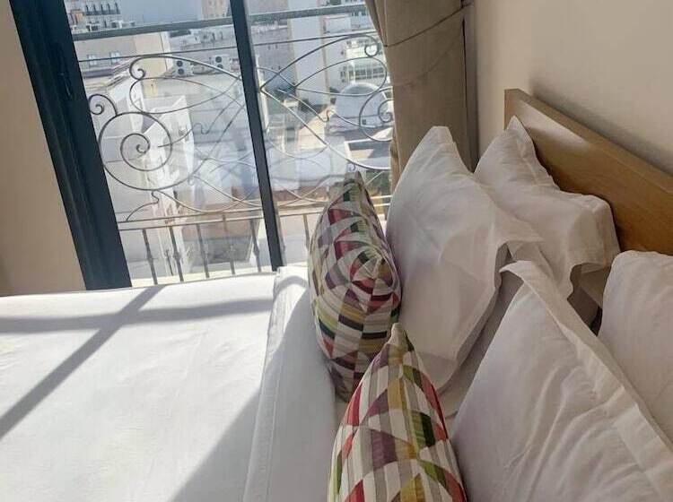 هتل Downtown Tunis