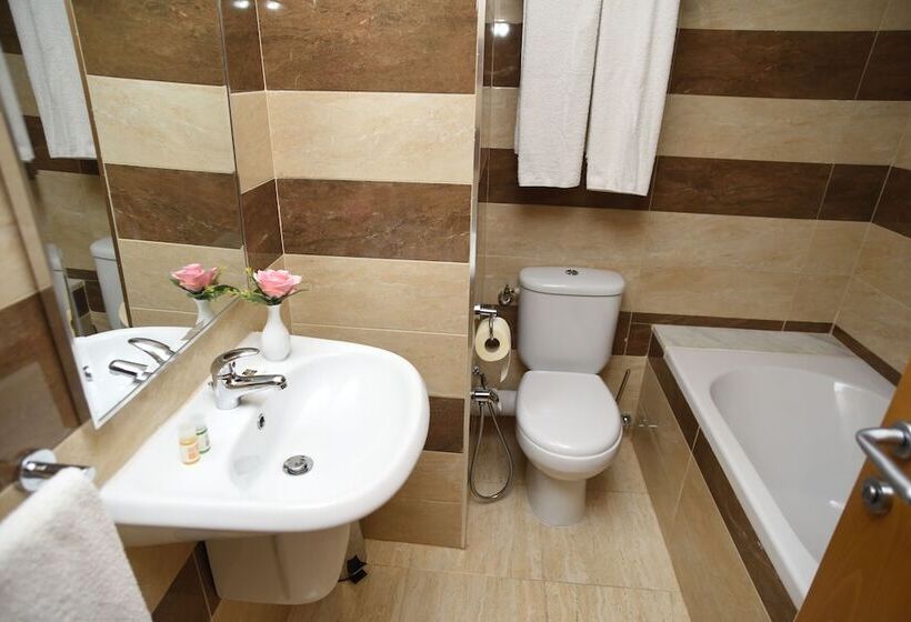 هتل Downtown Tunis