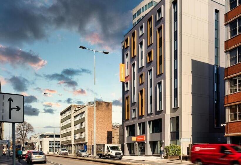 Easyhotel Cardiff