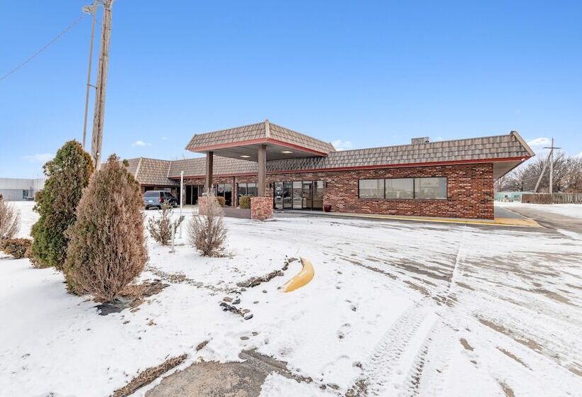 Eleven Boutique Hotel Llc