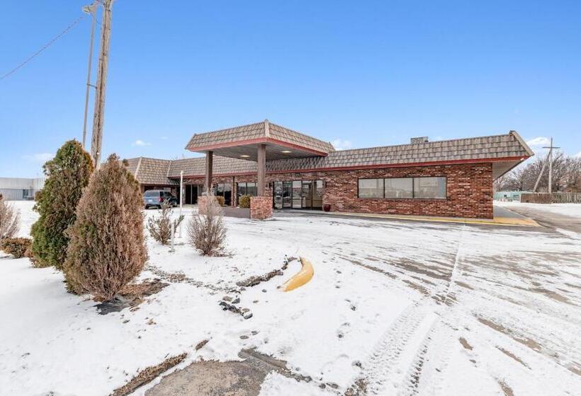 Eleven Boutique Hotel Llc