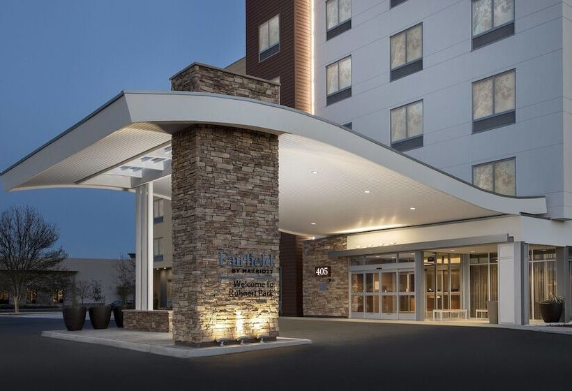 Отель Fairfield Inn & Suites By Marriott Santa Rosa Rohnert Park