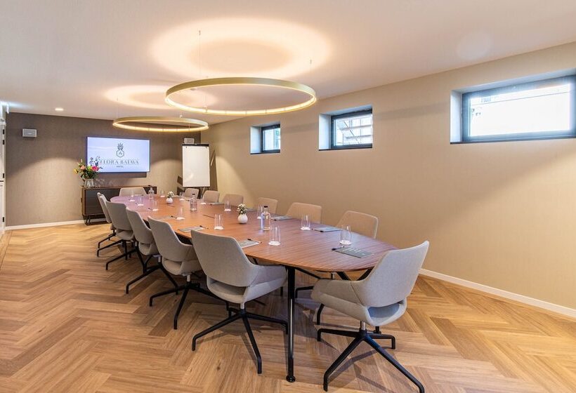 فندق Flora Batava