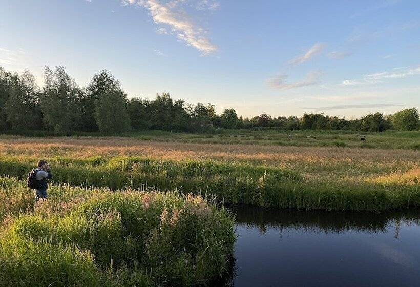 فندق Flora Batava