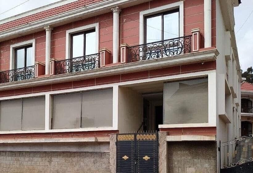 ホテル Hillcrest Metro