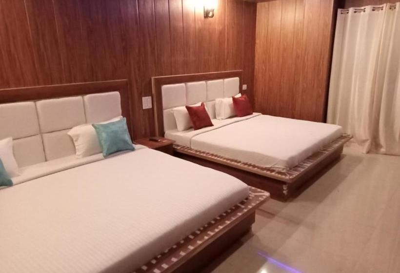 בית מלון כפרי Himalaya View