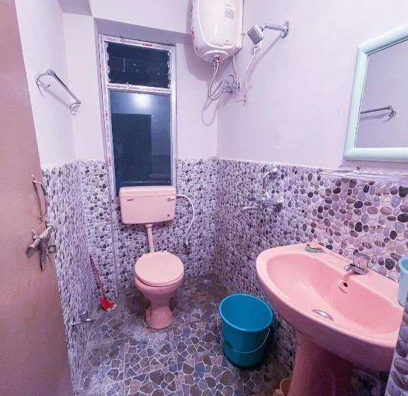 Отель Himalayan