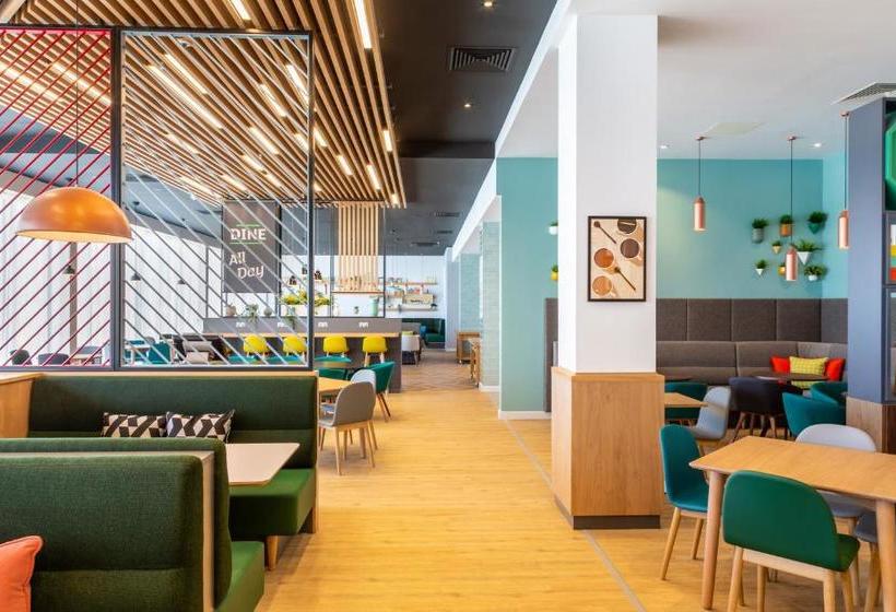 בית מלון כפרי Holiday Inn  Dublin Airport, An Ihg