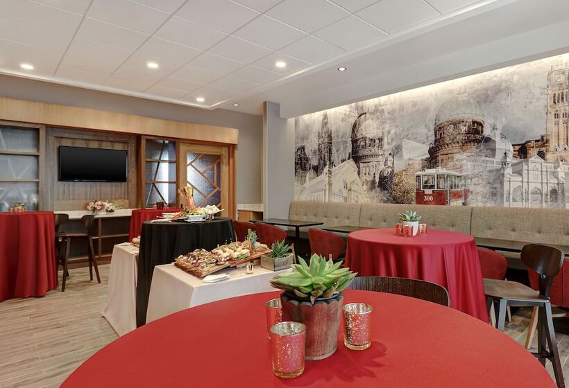 Отель Hyatt Place Ottawa West