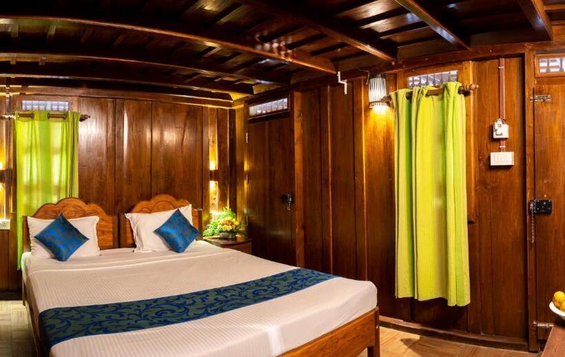 هتل Kalpavanam Heritage Resort