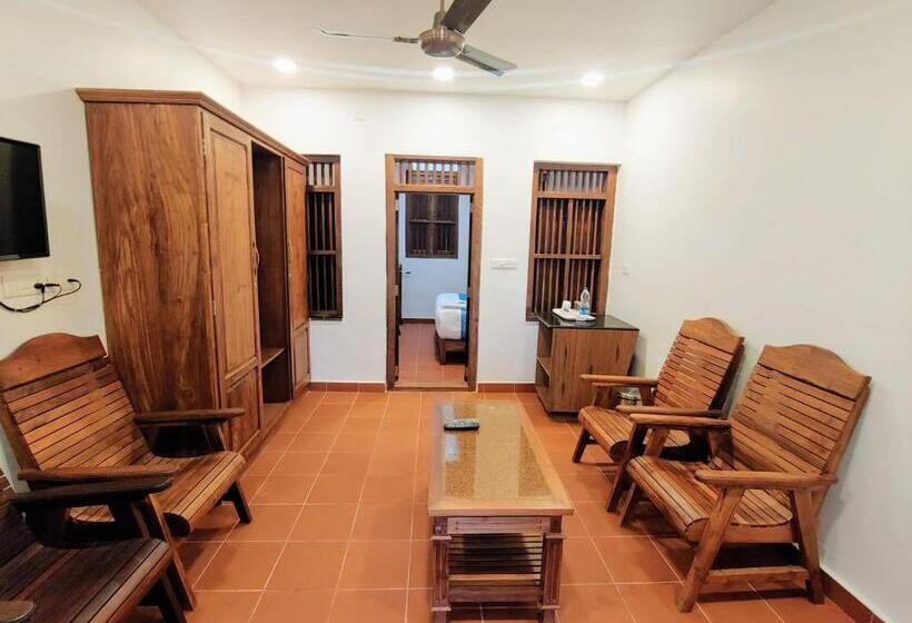 هتل Kalpavanam Heritage Resort