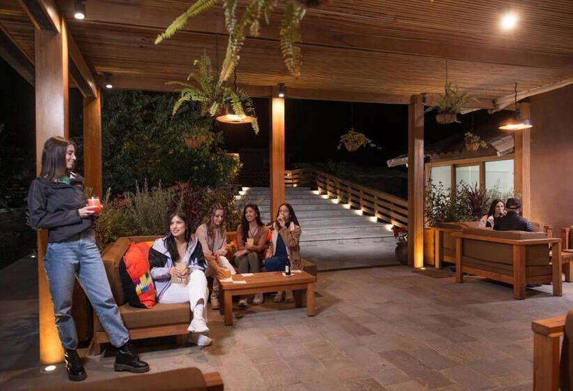 هتل Las Qolqas Ecoresort Ollantaytambo