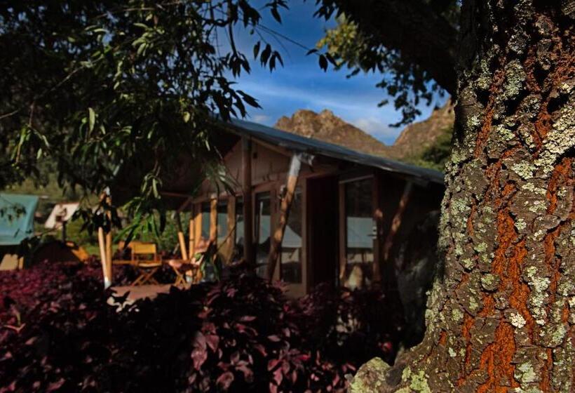 هتل Las Qolqas Ecoresort Ollantaytambo