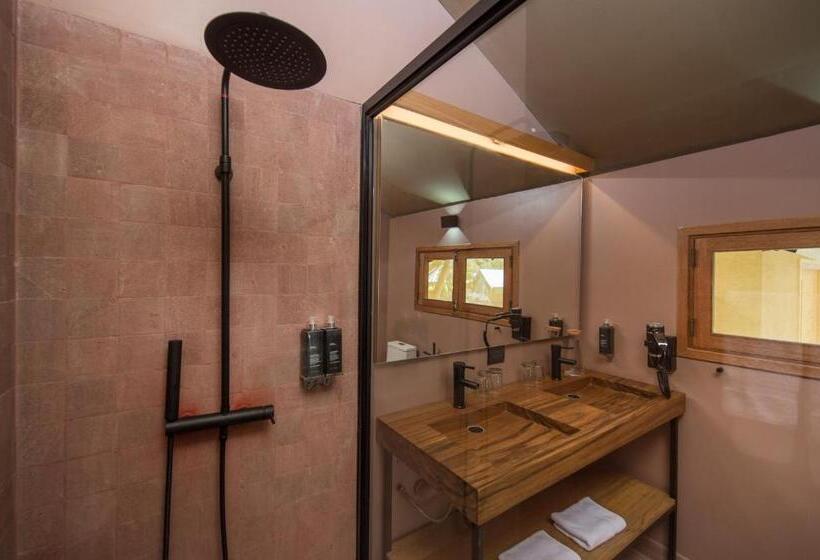 هتل Las Qolqas Ecoresort Ollantaytambo