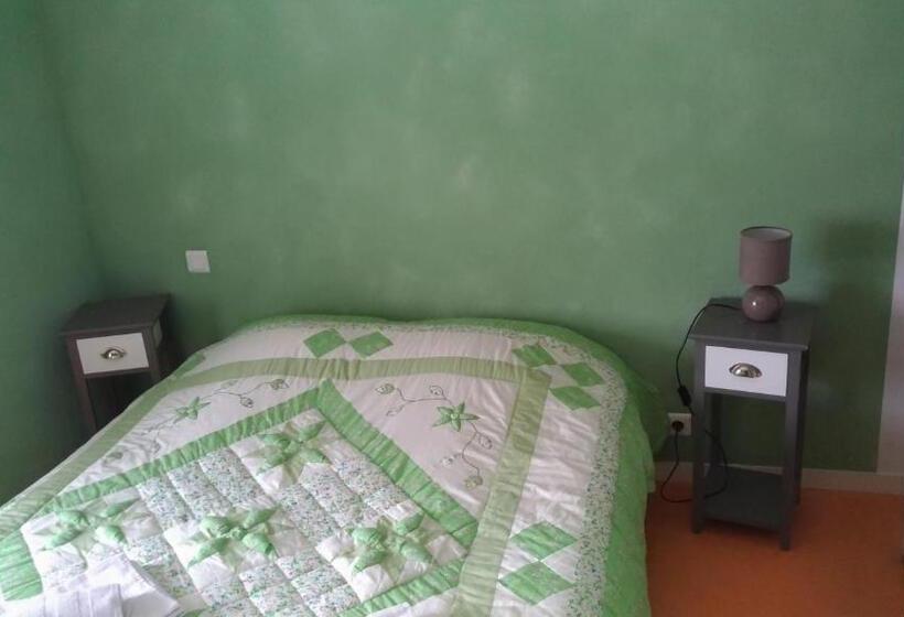 Отель Le Lion D Or