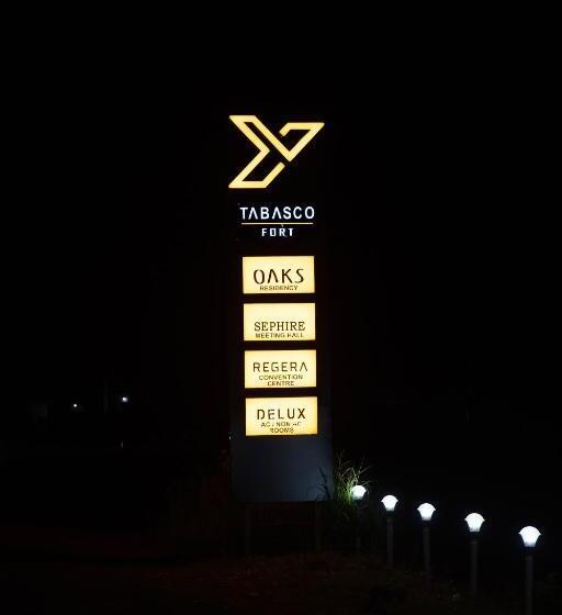 فندق Oaks Residency