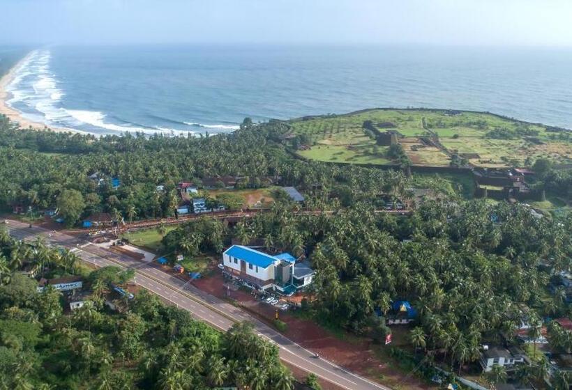 فندق Oaks Residency