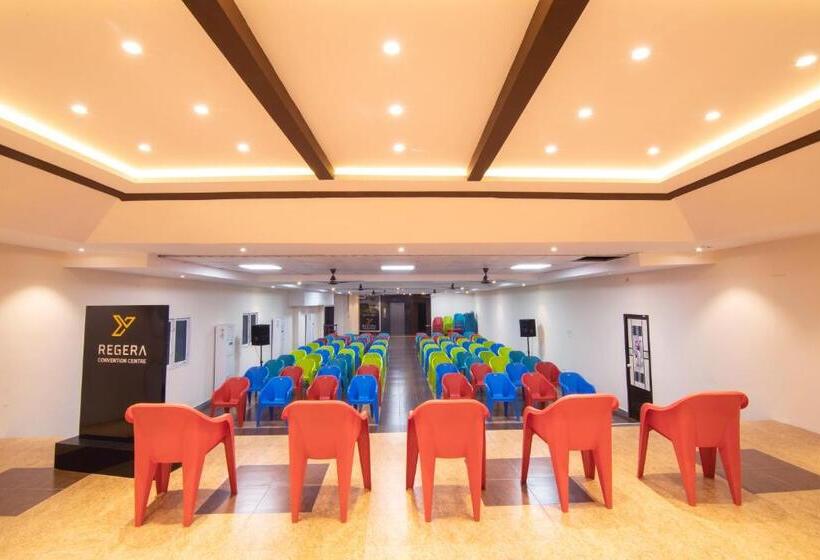 فندق Oaks Residency