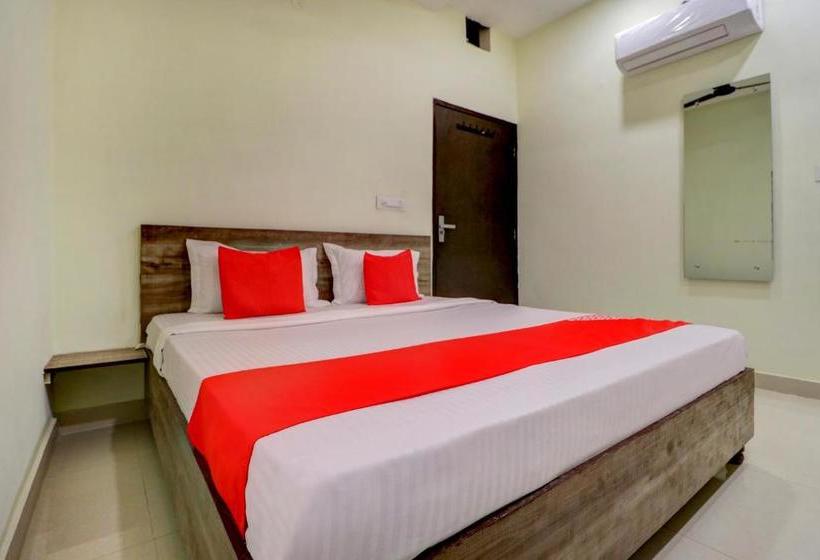 호텔 Oyo 77562  Kabir