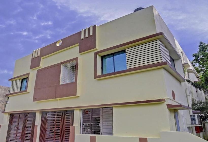 Hotel Oyo Flagship 77410 Iter College Bbsr