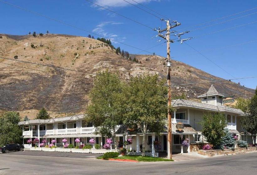 فندق Parkway Inn Of Jackson Hole