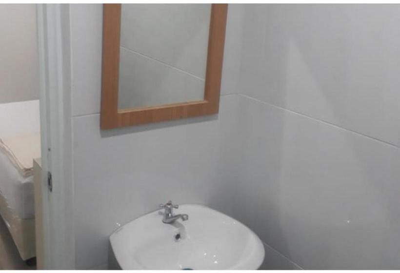 בית מלון כפרי Paving Residence Manado Redpartner