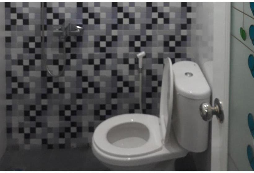 בית מלון כפרי Paving Residence Manado Redpartner