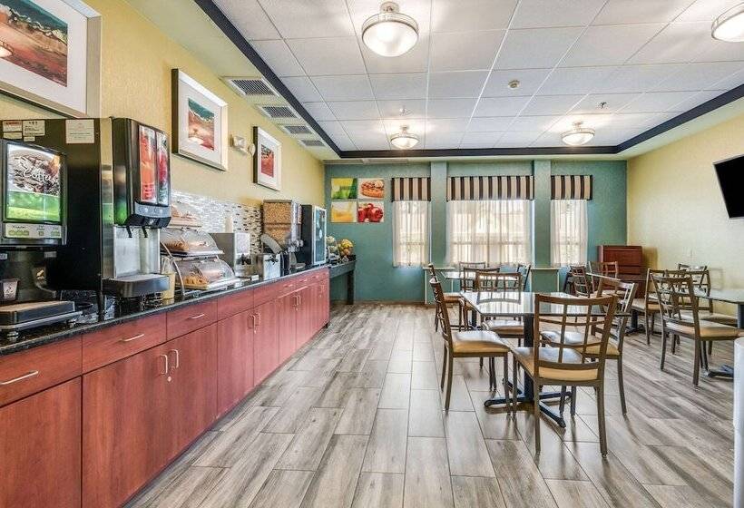 فندق Rodeway Inn Poughkeepsie
