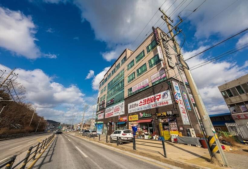 Отель Golden Business