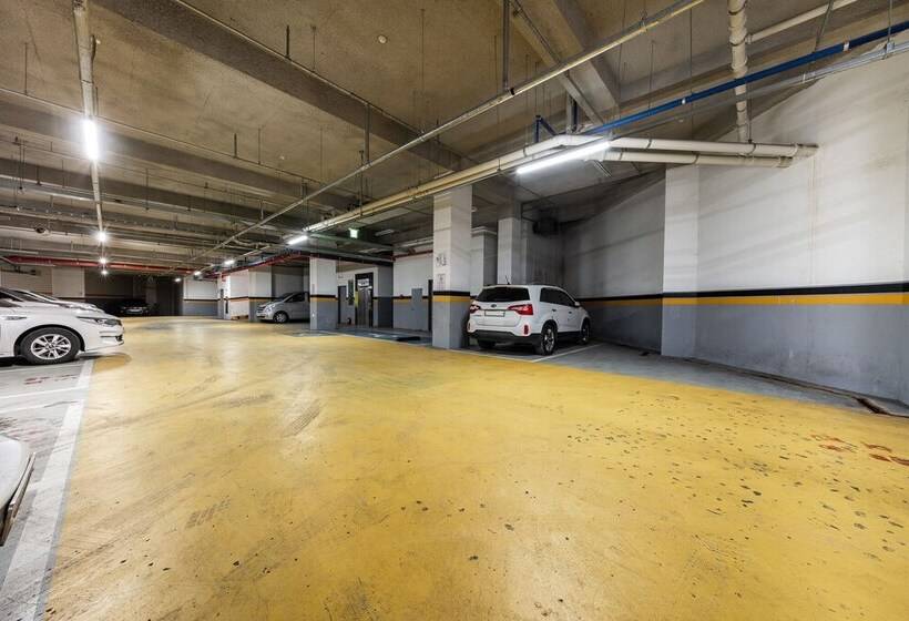 Отель Golden Business