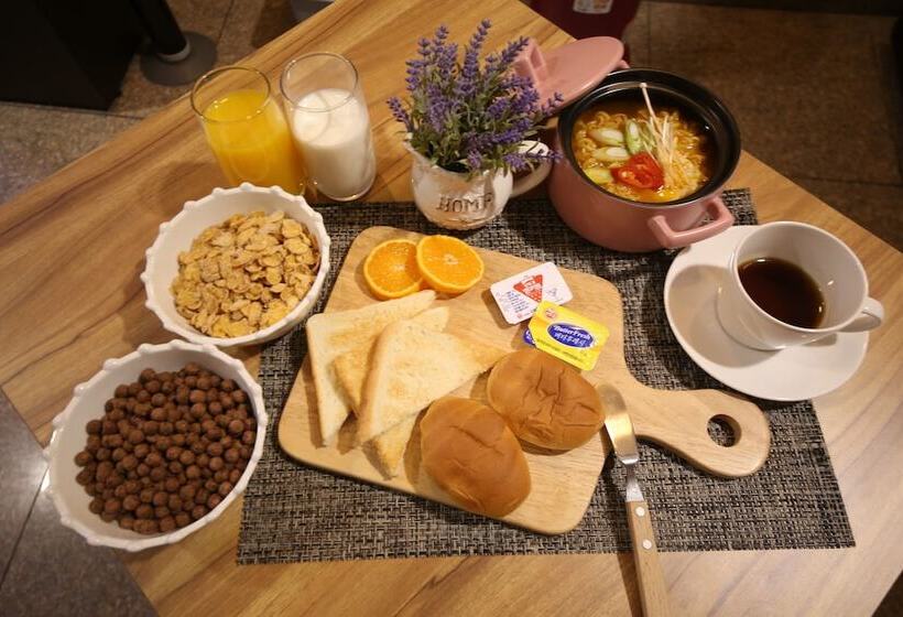 Отель Golden Business