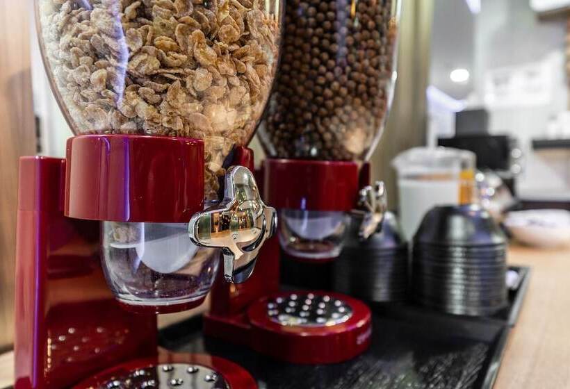 Отель Golden Business