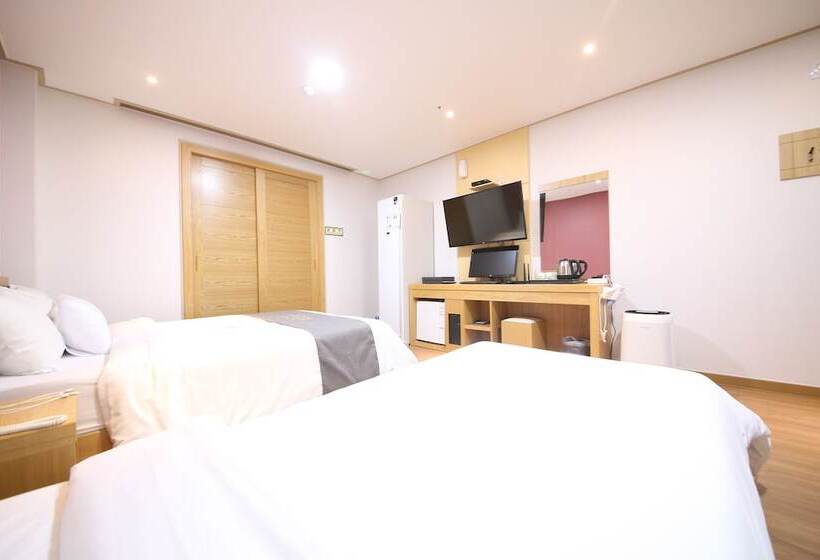 Отель Golden Business