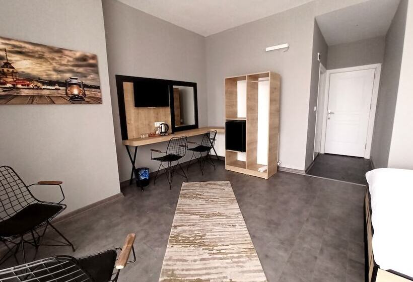 Отель Skylon Airport