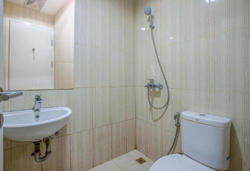 Отель Skyview Sentul Tower Apartments