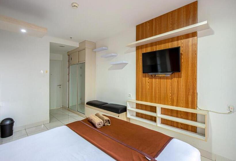 Отель Skyview Sentul Tower Apartments