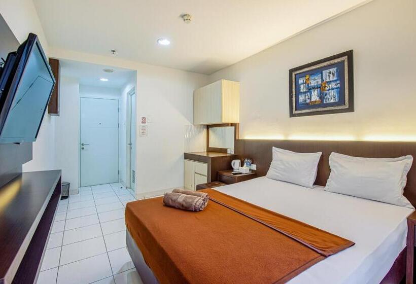 Отель Skyview Sentul Tower Apartments