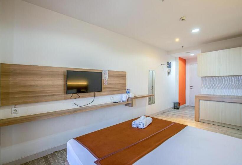 Отель Skyview Sentul Tower Apartments