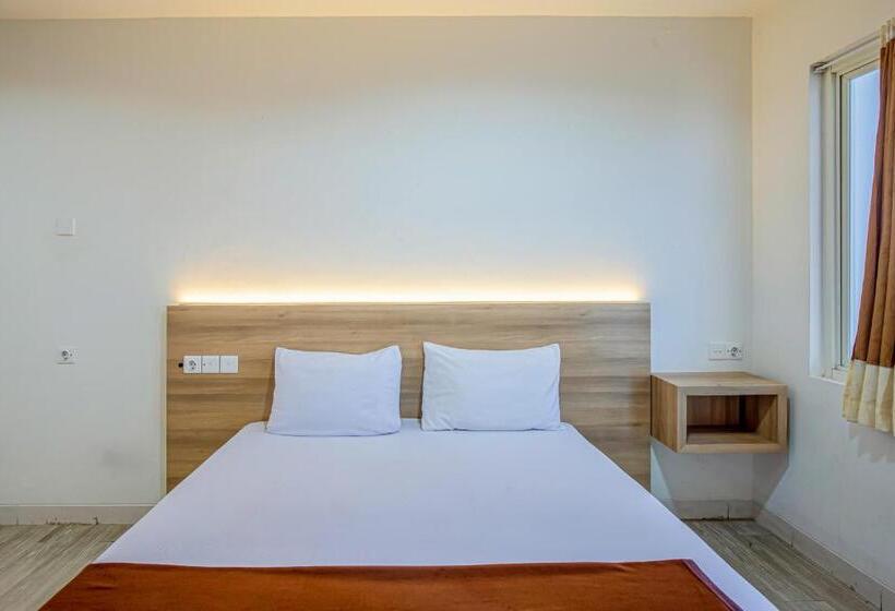 Отель Skyview Sentul Tower Apartments