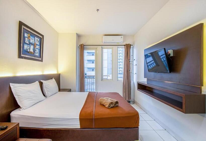 Отель Skyview Sentul Tower Apartments