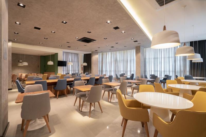 ホテル Slaviero Chapeco